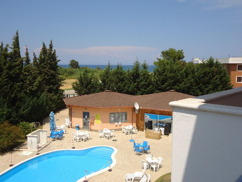 Residence Bernardo Marina di Mandatoriccio Eksteriør billede
